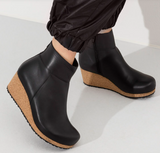 Ebba Micro wedge Bootie