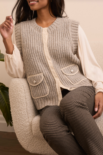 Sleeveless Sweater Vest w/Pockets