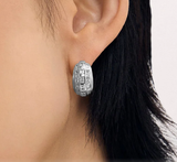 Gia Huggie Hoops